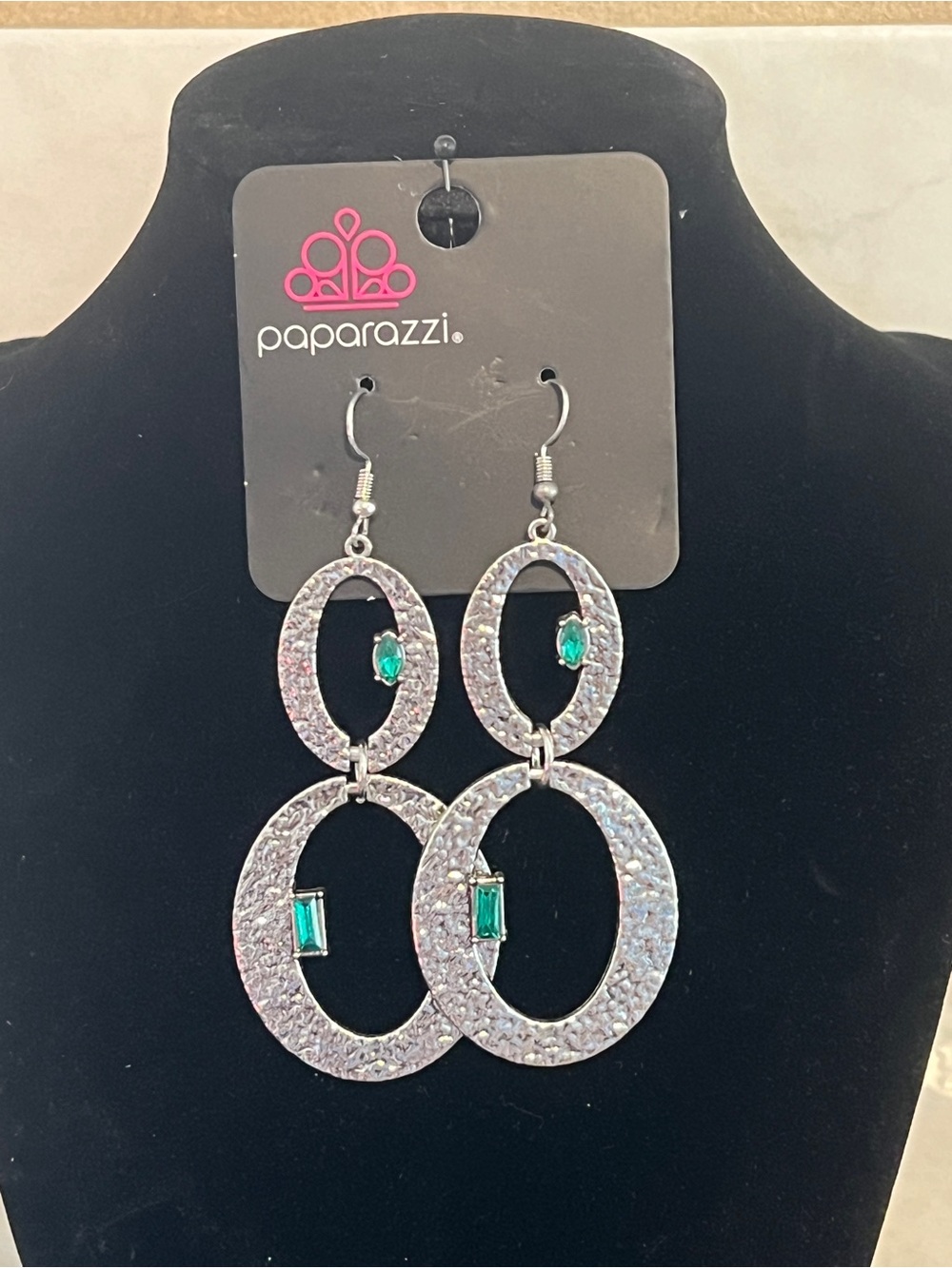 Paparazzi Silver & Emerald Oval Link Drop Earrings